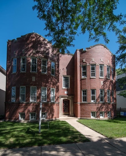 4048 W Patterson Ave Unit 1, Chicago, IL 60641