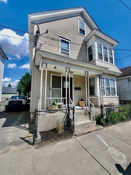 146 Jackson St, Fall River, MA 02721