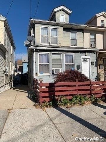 89-51 Metropolitan Ave, Flushing, NY 11374