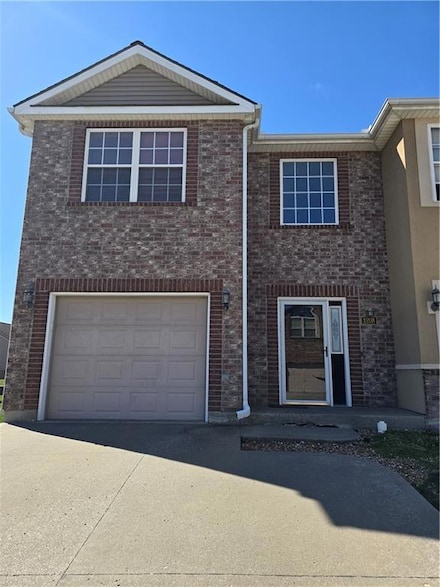 1208 Dustins Way, Warrensburg, MO 64093