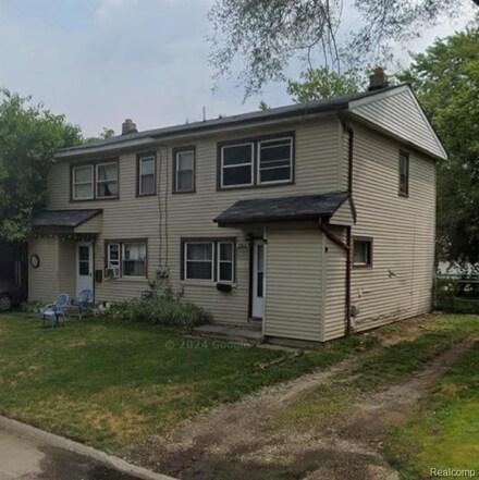 33012 Akron St, Westland, MI 48186