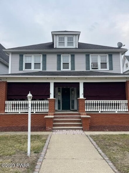 610 N Bromley Ave, Scranton, PA 18504
