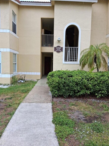 12760 Vista Isles Dr Unit 711, Plantation, FL 33325