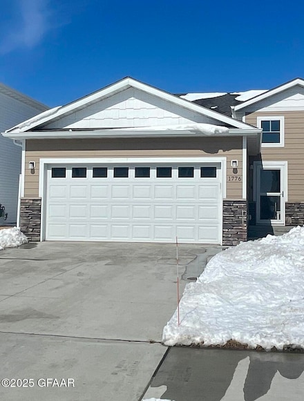1776 Tobi Ln, Grand Forks, ND 58201