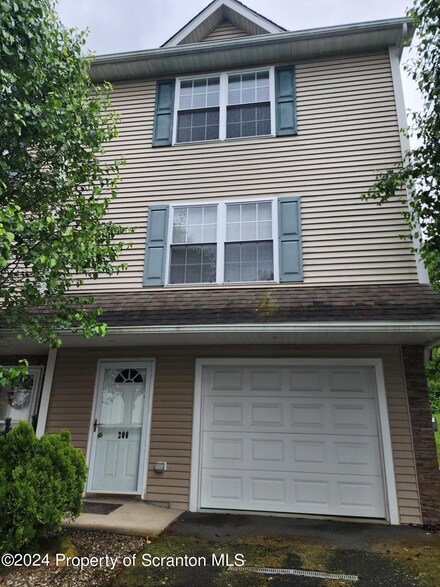206 Park Edge Ln Unit Bldg D, Scranton, PA 18504
