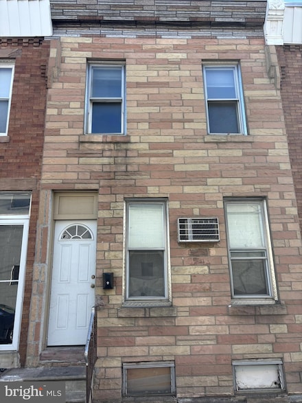 2851 Chatham St, Philadelphia, PA 19134