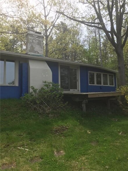 70 E Lake Rd, Rushville, NY 14544