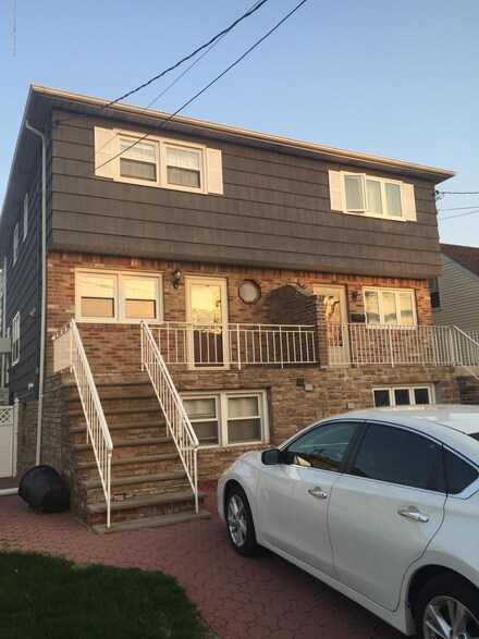 170 Winham Ave Unit A, Staten Island, NY 10306