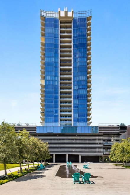 3130 N Harwood St Unit 2601, Dallas, TX 75201