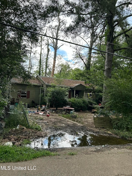 3008 Woodbine St, Jackson, MS 39212