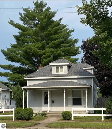 518 N Michigan Ave, Big Rapids, MI 49307