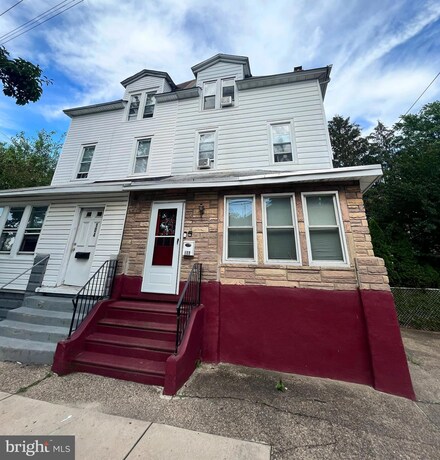 106 Cedar Ave, Oaklyn, NJ 08107