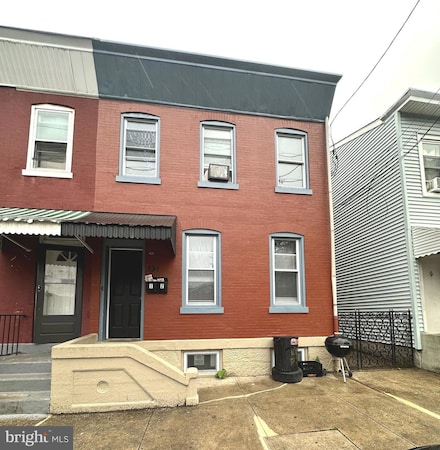 131 Bayard St, Trenton, NJ 08611