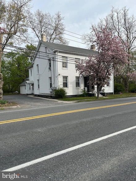 704 2 W Market St, Orwigsburg, PA 17961