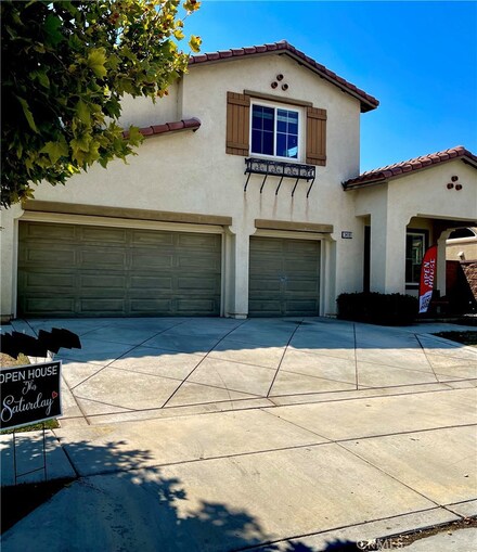 34181 Hillside Dr, Lake Elsinore, CA 92532