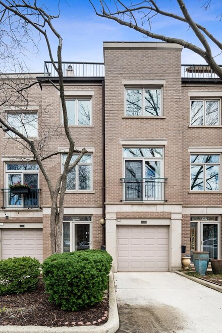 2714 N Southport Ave Unit A, Chicago, IL 60614