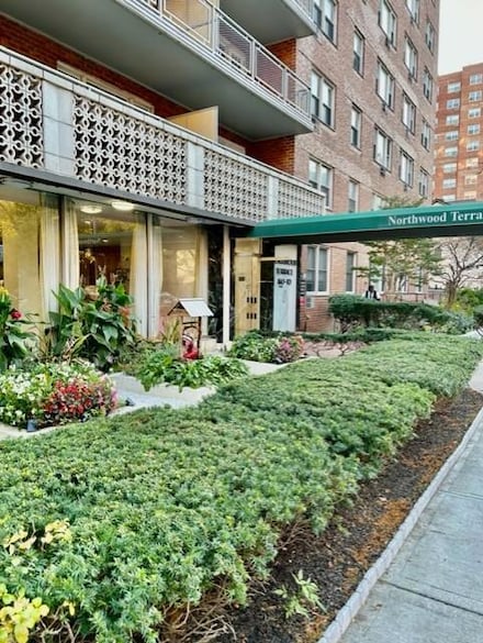 160-10 89th Ave Unit 6, Jamaica, NY 11432