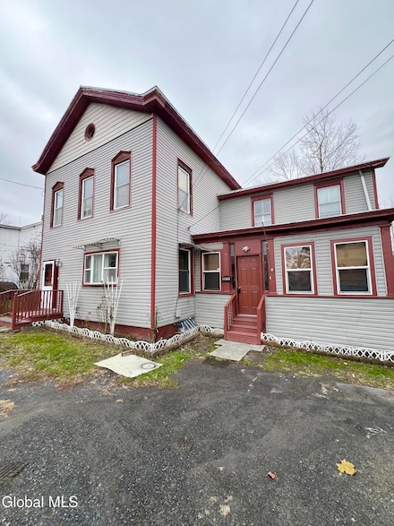 6616 US Route 9, Hudson, NY 12534