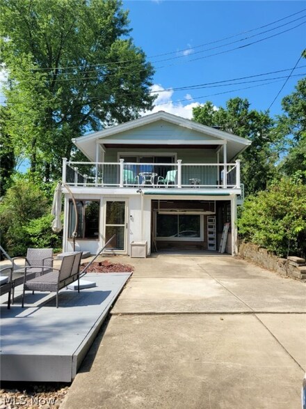 6201 Oakcrest Ave NW, Canton, OH 44718