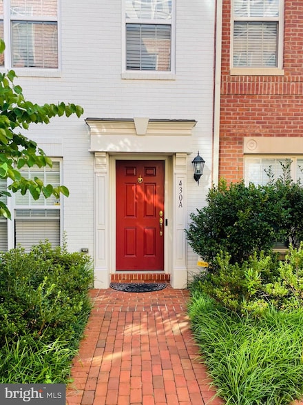 430 A N Thomas St, Arlington, VA 22203