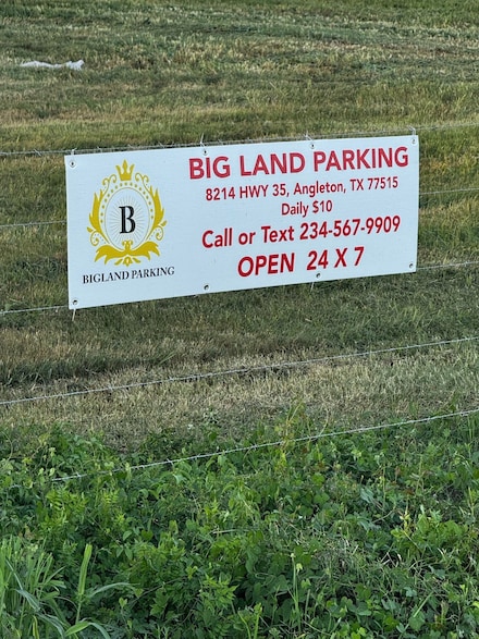 8214 Texas 35, Angleton, TX 77515