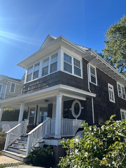 96 Grove St, Montclair, NJ 07042