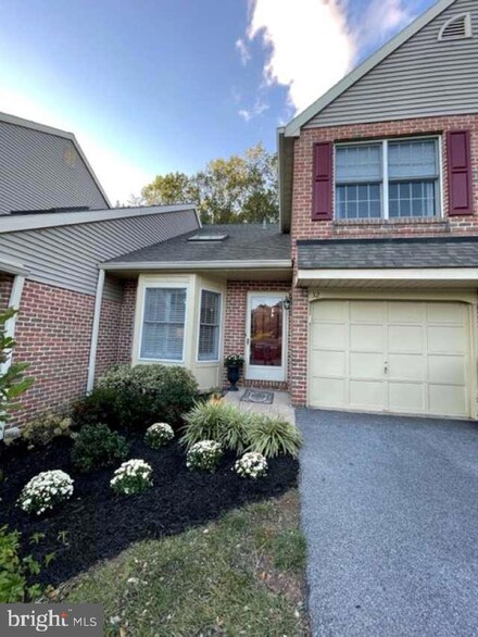 32 May Apple Dr Unit 18, Downingtown, PA 19335