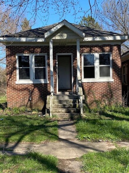 4569 Connecticut St, Gary, IN 46409