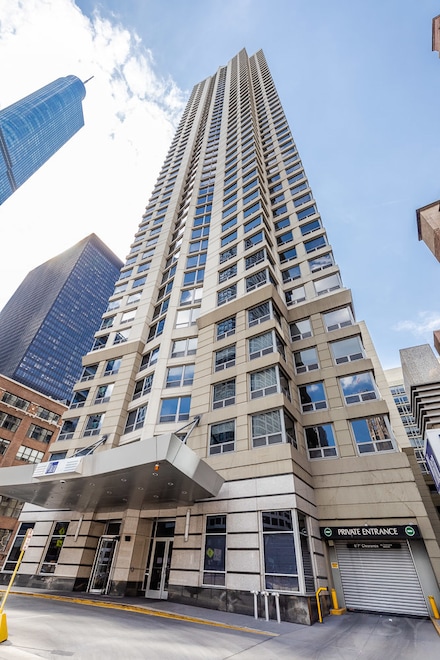 440 N Wabash Ave Unit P553, Chicago, IL 60611
