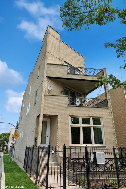 2538 W Flournoy St Unit 3, Chicago, IL 60612