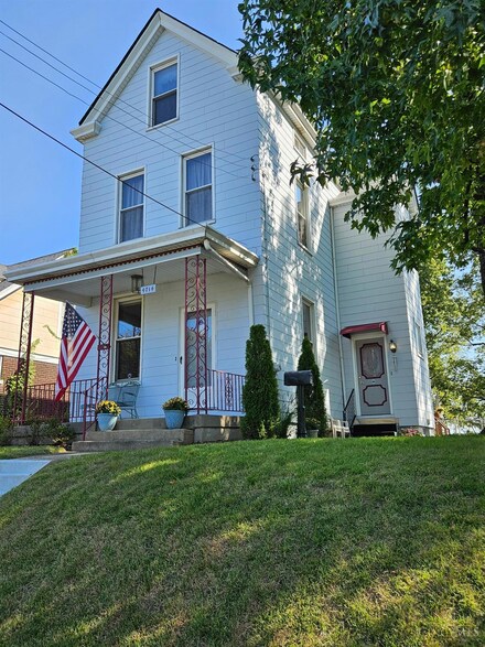 4714 Greenlee Ave, Cincinnati, OH 45217