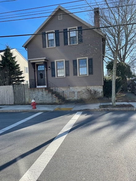 42 Grape St, New Bedford, MA 02740