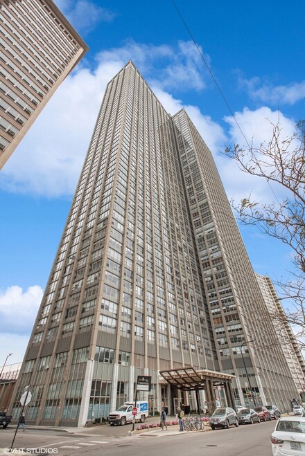 655 W Irving Park Rd Unit 5101, Chicago, IL 60613