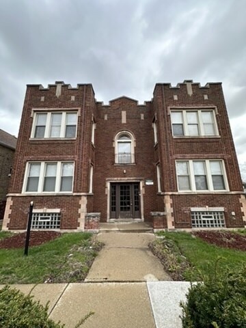 7555 S Eberhart Ave Unit 1, Chicago, IL 60619