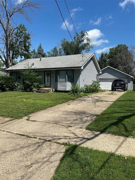 4118 E Garden Ave, Des Moines, IA 50317