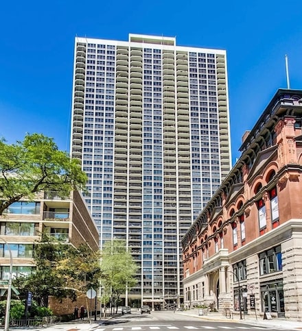 1560 N Sandburg Terrace Unit 4301-03, Chicago, IL 60610