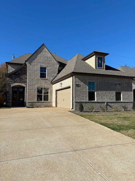 567 Rosalie Woods Dr, Cordova, TN 38018