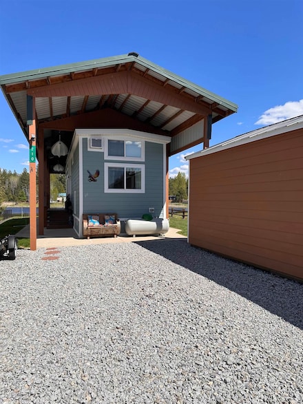 210 Guinevere Dr, Usk, WA 99180
