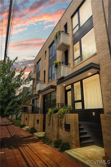 2204 1/2 W Cary St, Richmond, VA 23220