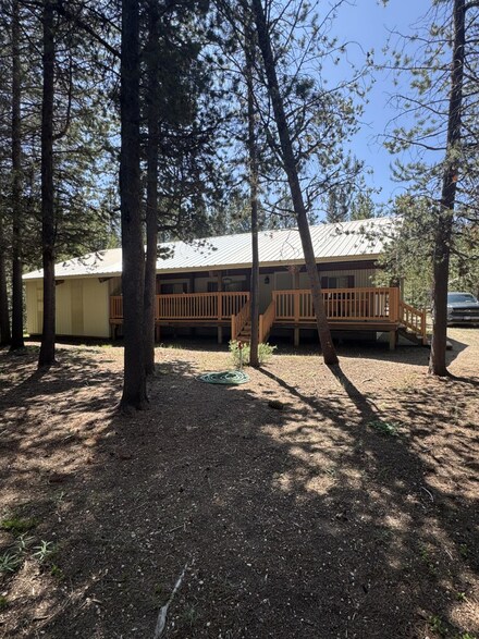 11617 Chinquapin Dr, Crescent Lake, OR 97733