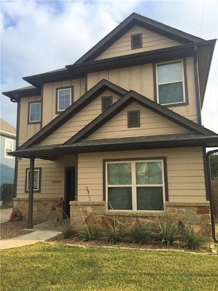 4209 Aspen St, Bryan, TX 77801