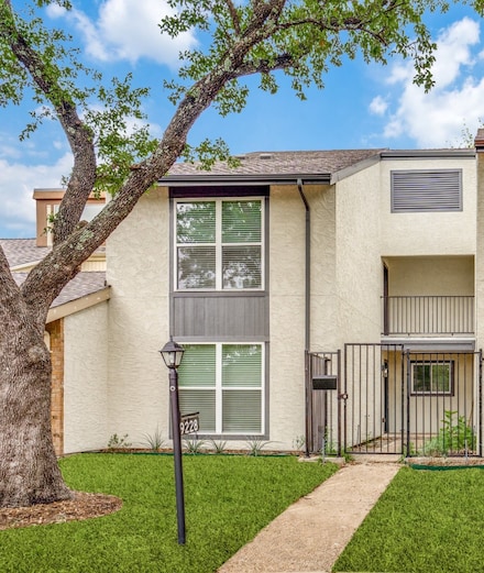 9228 Flickering Shadow Dr, Dallas, TX 75243