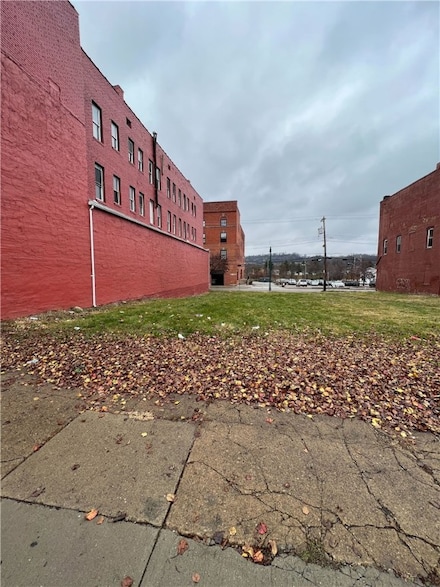 235 E 8th Ave, Homestead, PA 15120