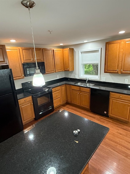 5 Sheffield Dr, Dover, NH 03820