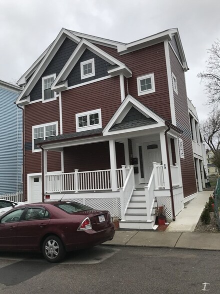 27 W Tremlett St Unit 1, Dorchester Center, MA 02124