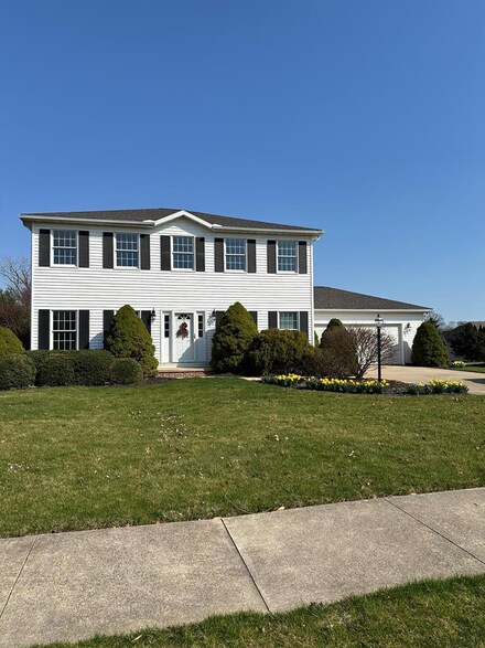 2775 Maplewood Ln, Ashland, OH 44805