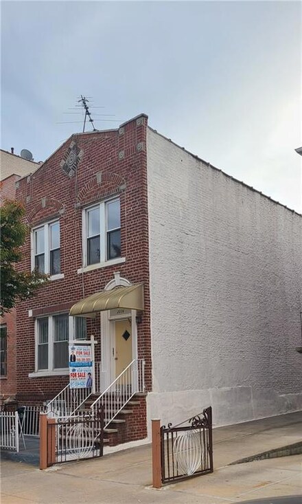 2036 62nd St, Brooklyn, NY 11204