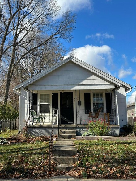 245 Dean Ave, Lancaster, OH 43130