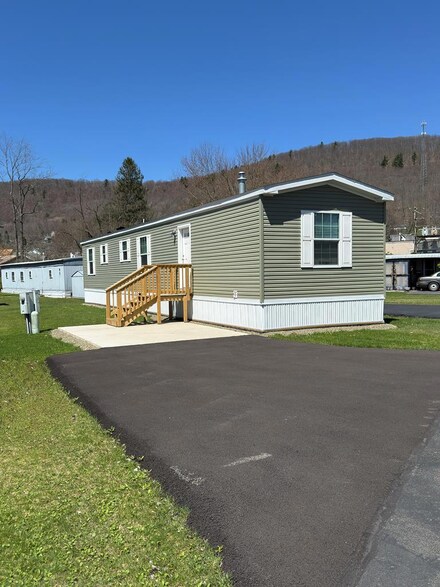 314 Emerald Isle, Smethport, PA 16749