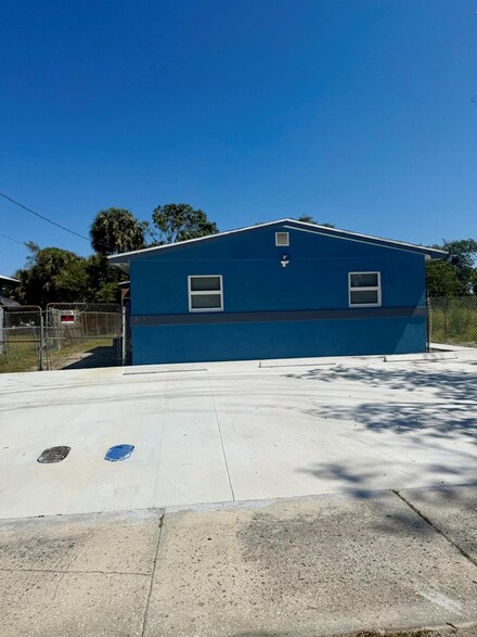 510 N 21st St, Fort Pierce, FL 34950